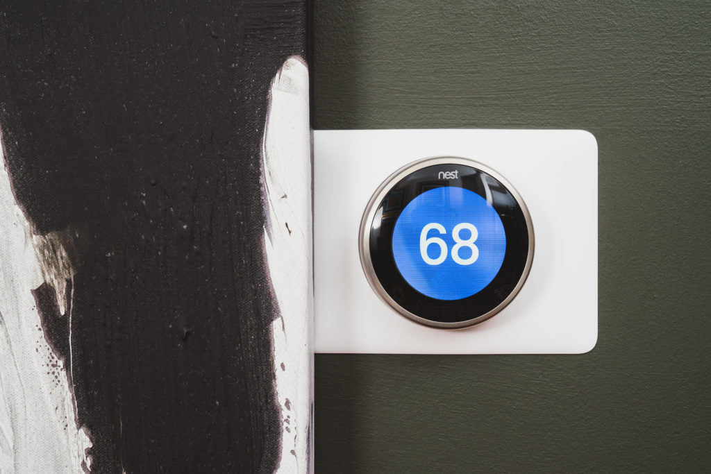 NEST Thermostat - Tech-Rich Homes Keep You Happy